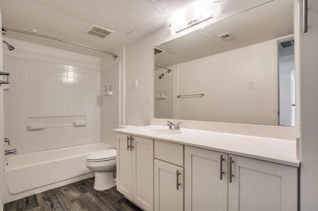 Images Weston Medical Center Apartments