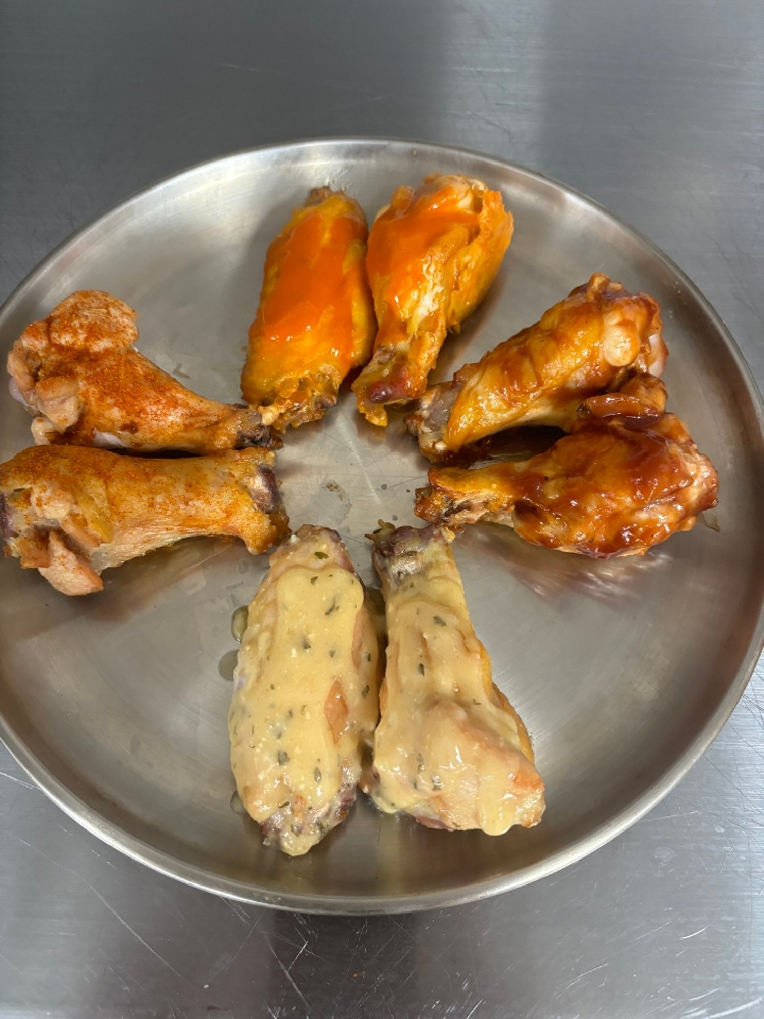 Traditional Wings 1 LB (about 6 wings)