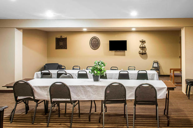 Images Suburban Extended Stay Hotel East