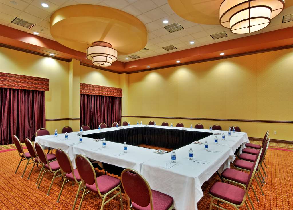 Embassy Suites by Hilton Omaha La Vista Hotel & Conference Center Image