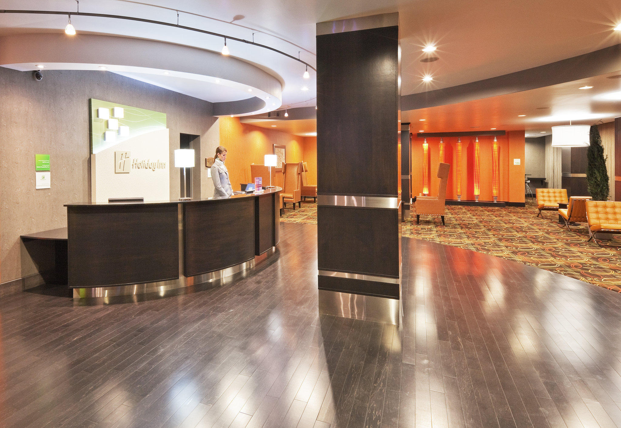 Holiday Inn Tulsa City Center Photo