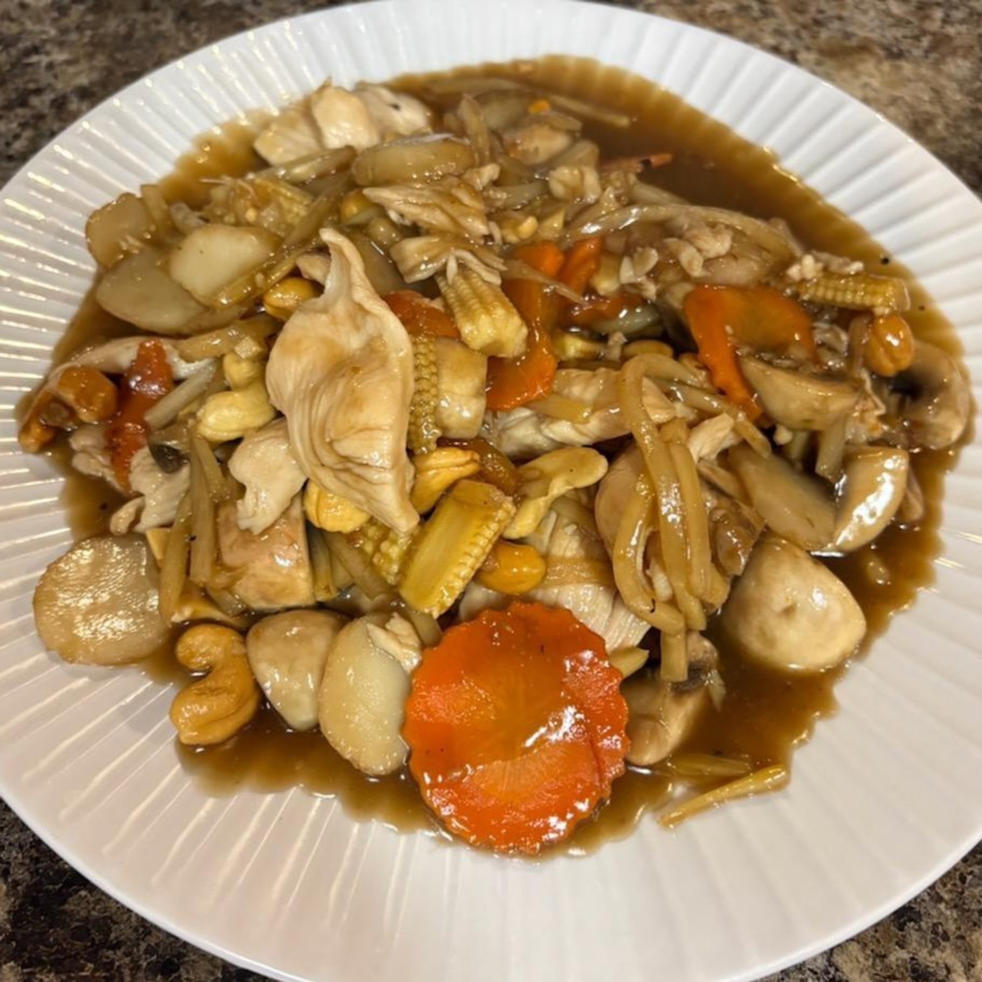 Pad Cashew Nut Stir-Fry