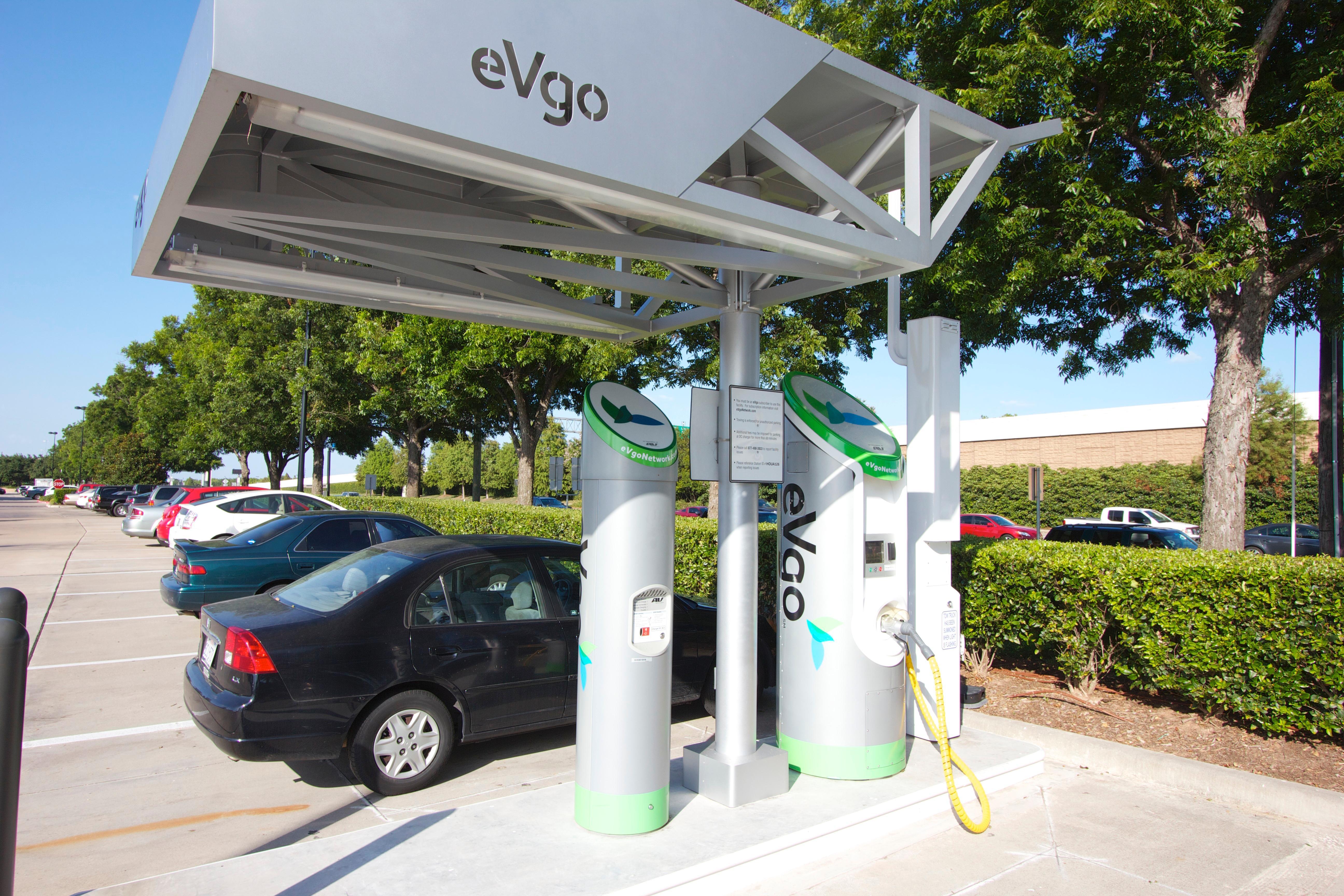 Located at Whole Foods in Sugar Land, Texas. Charge your electric car! Hwy 6 and Hwy 69