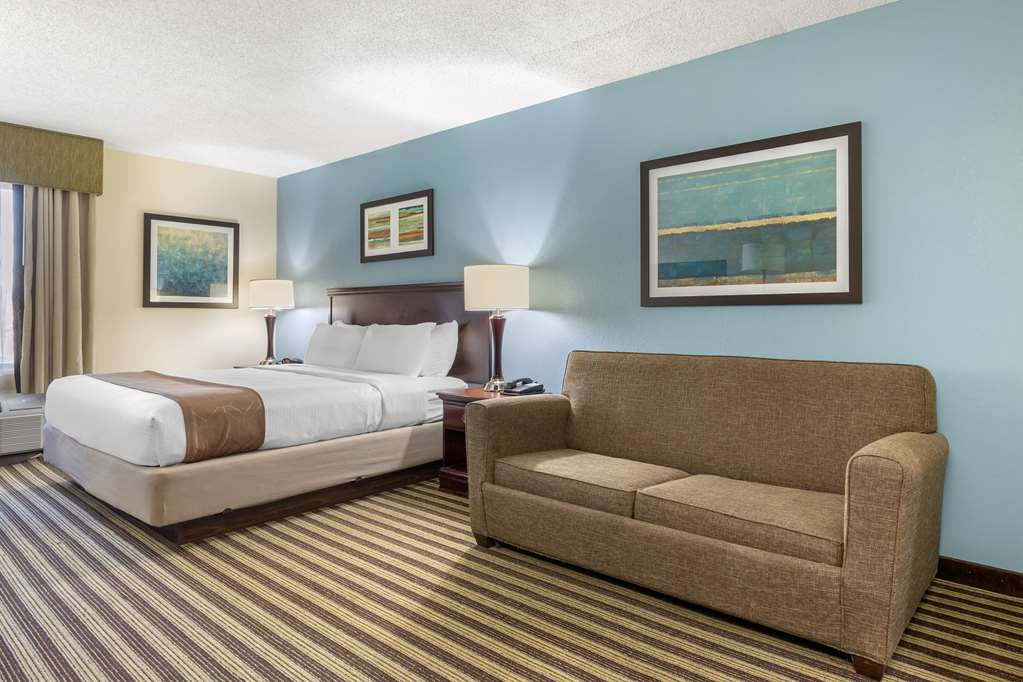 Best Western Plus Sikeston Image