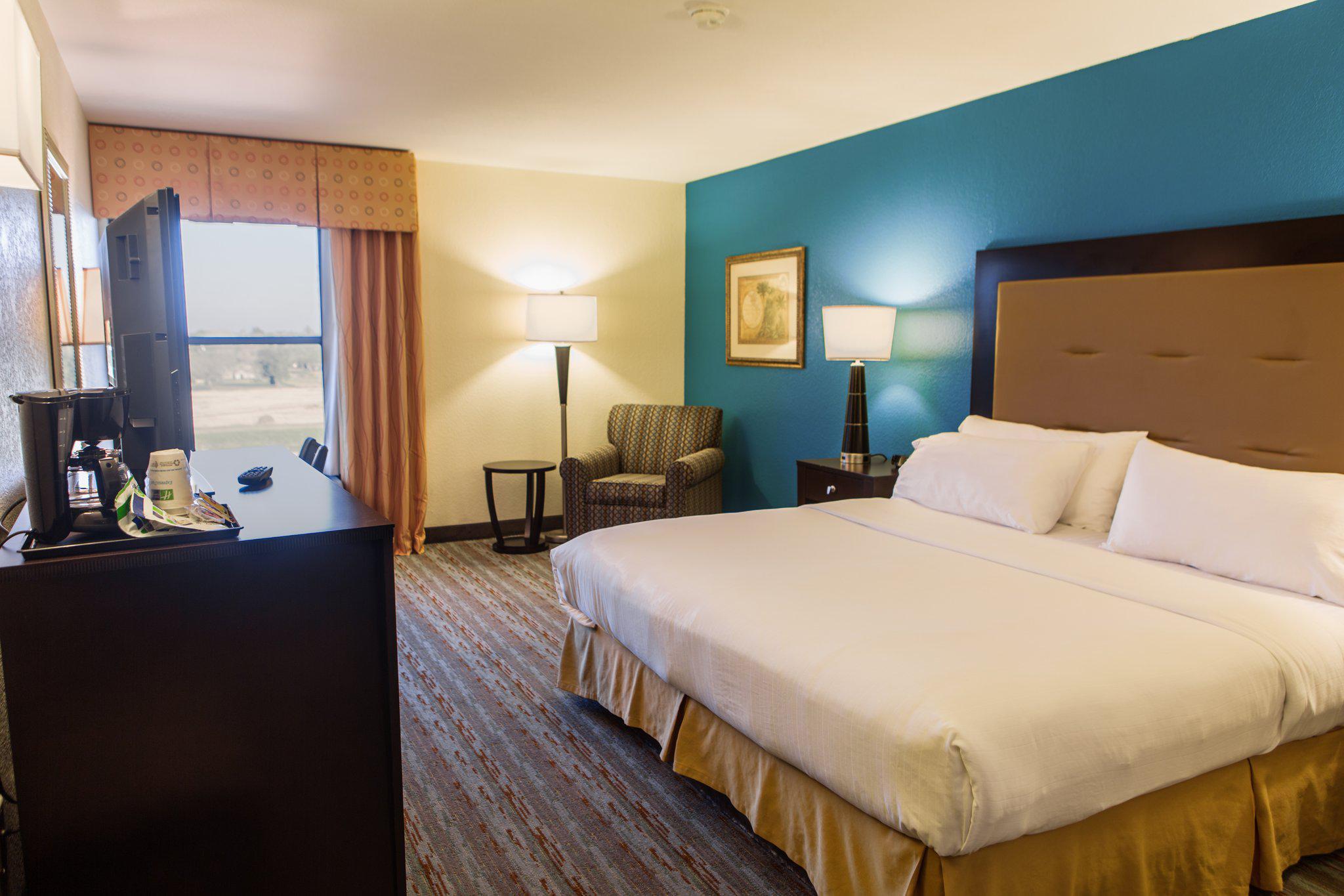 Holiday Inn Express Harlingen Photo