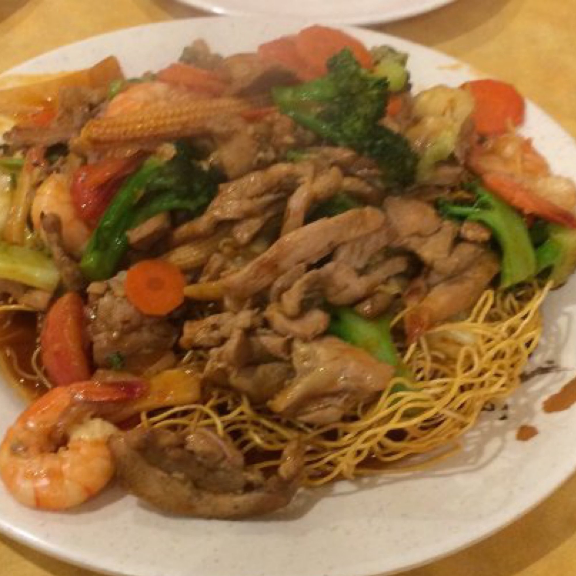 20. Shrimp, pork, chicken, veggie with crispy noodle - mì xào giòn