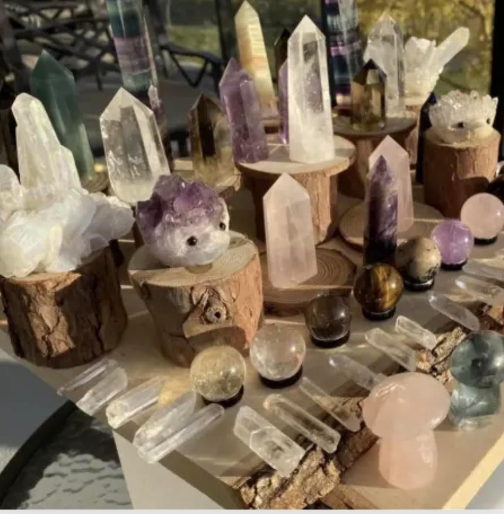 Psychic Ivanna - Tarot Card Readings Image