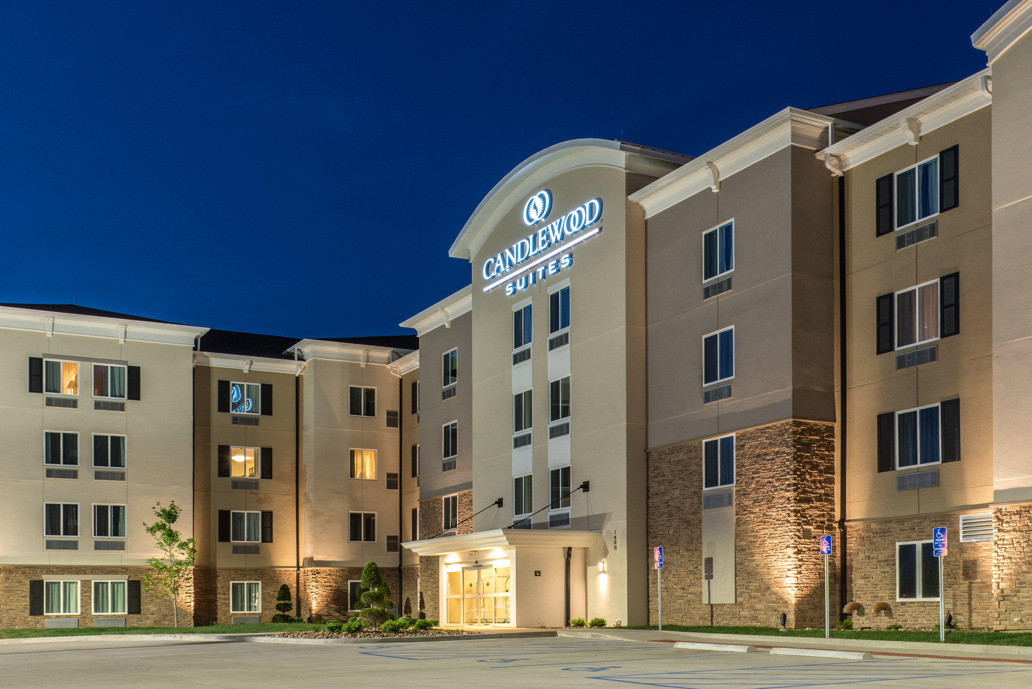 Candlewood Suites Columbia Hwy 63 & I-70 Photo