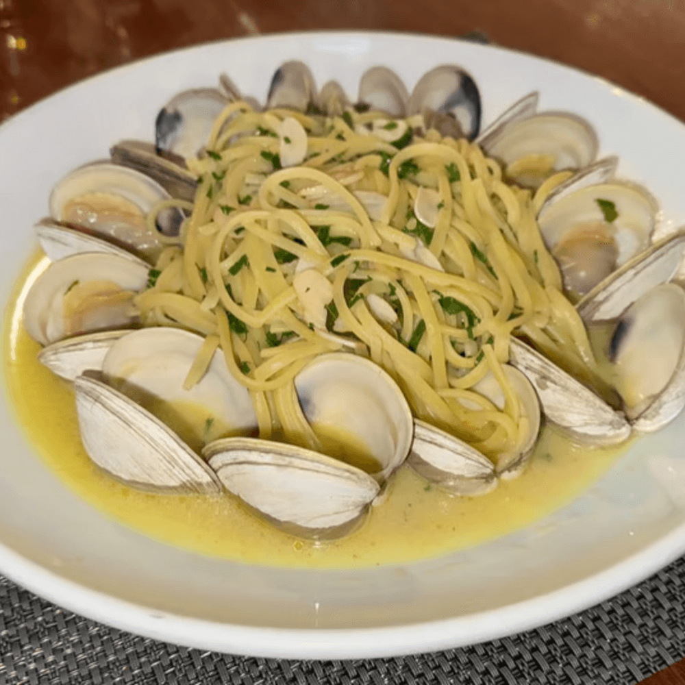 Traditional Linguine & Vongole Pasta