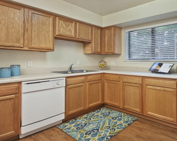 Images Camden Foxcroft Apartments