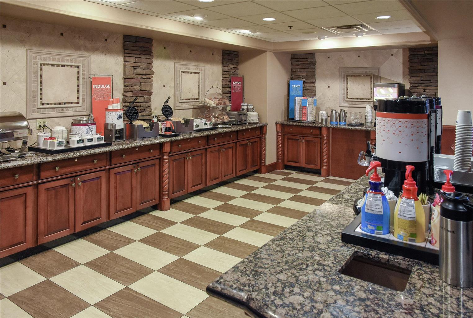 Hampton Inn & Suites Youngstown-Canfield Image