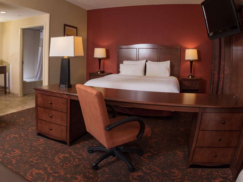 Hampton Inn & Suites Woodstock, VA Image