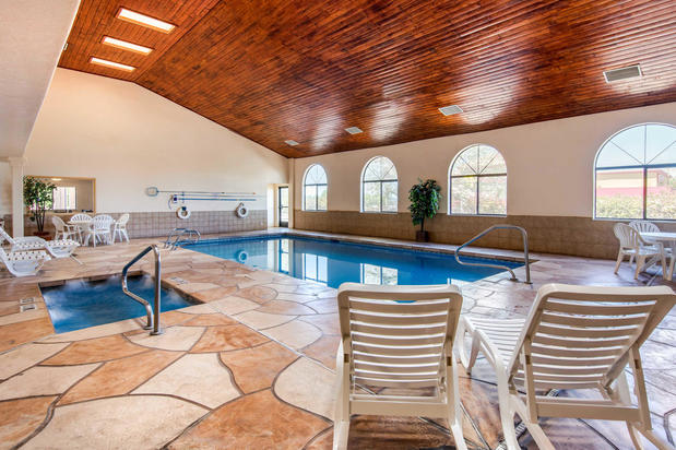 Images Quality Inn & Suites