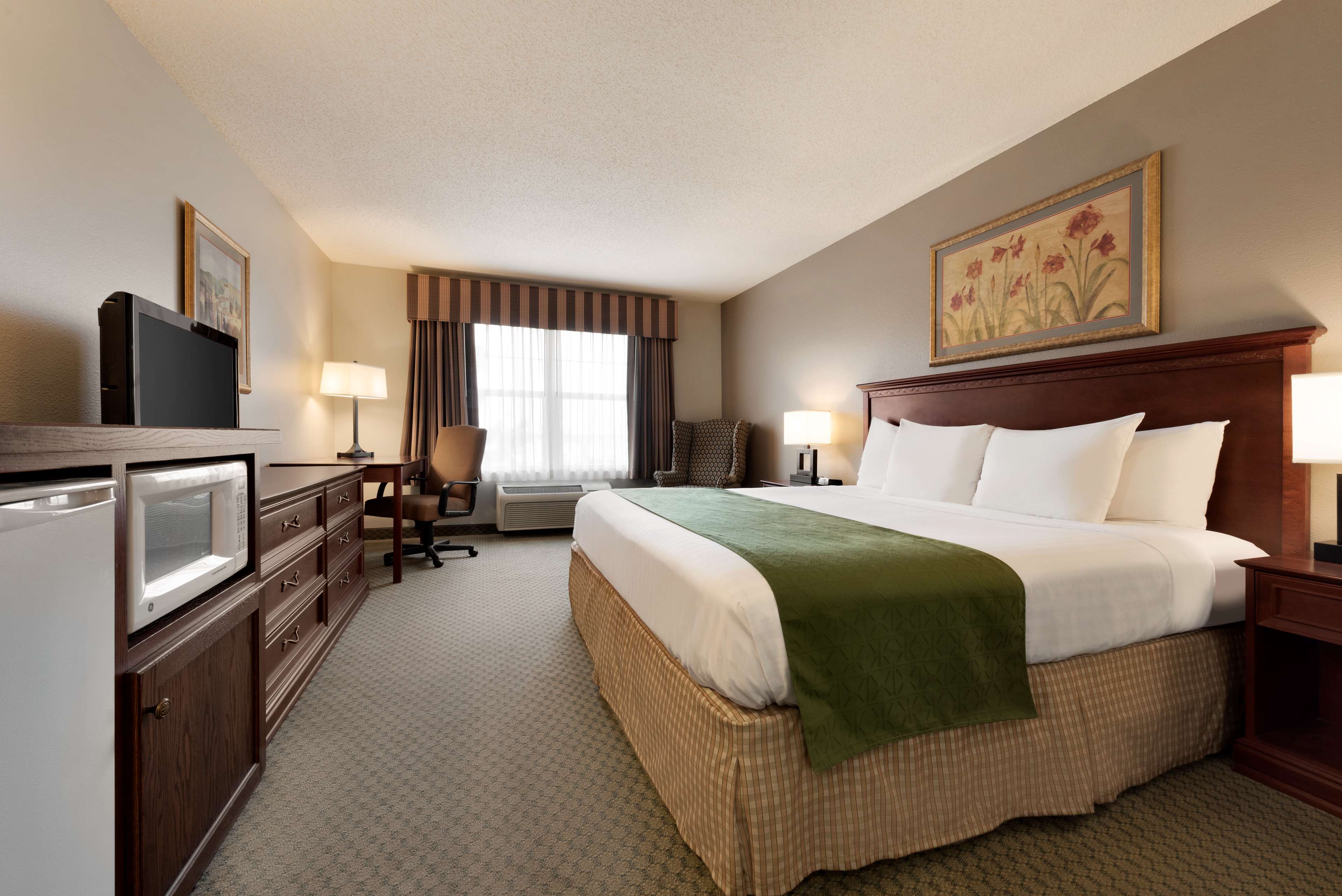 Country Inn & Suites by Radisson, St. Cloud East, MN Photo