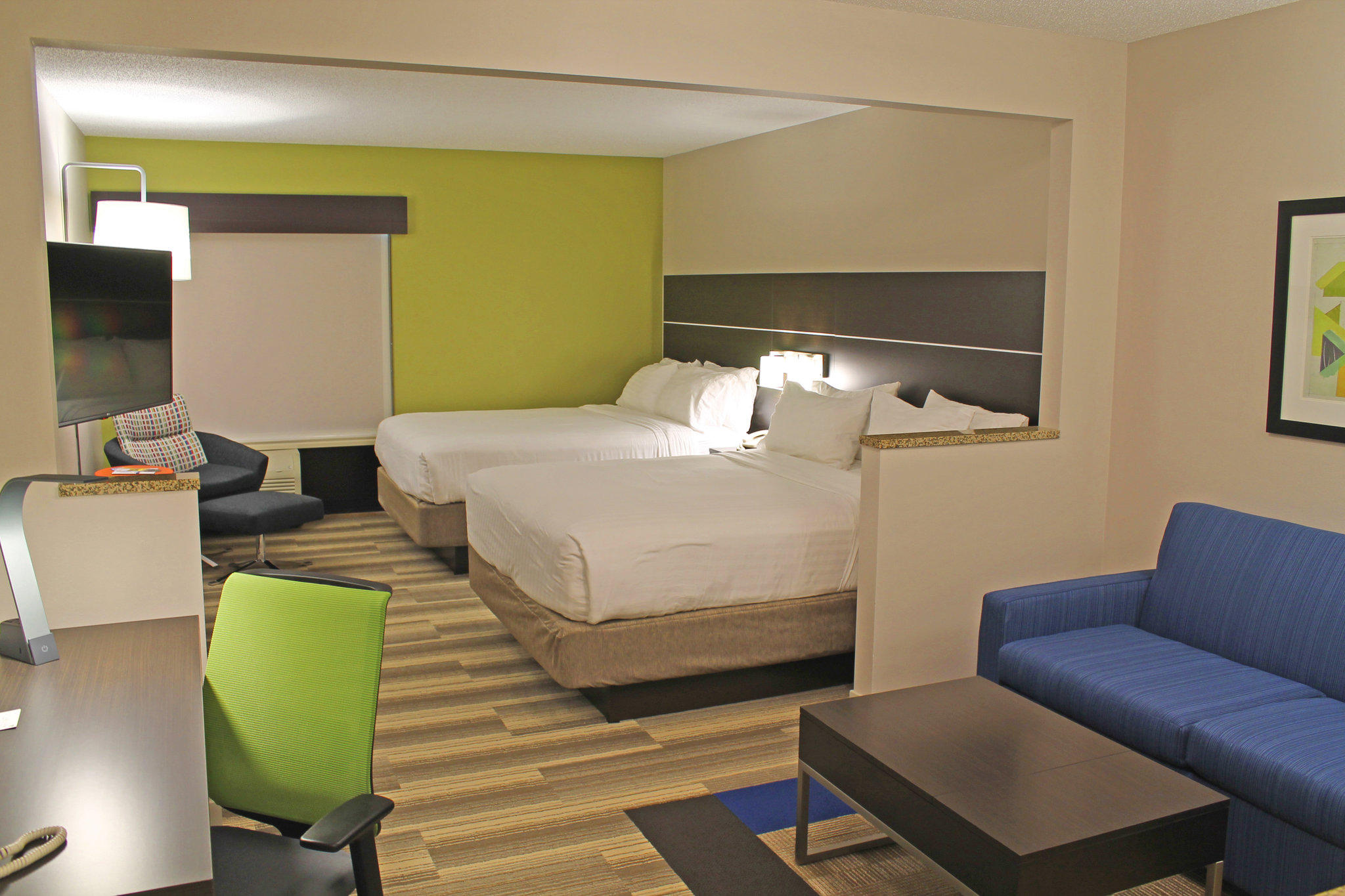 Holiday Inn Express & Suites Cape Girardeau I-55 Photo