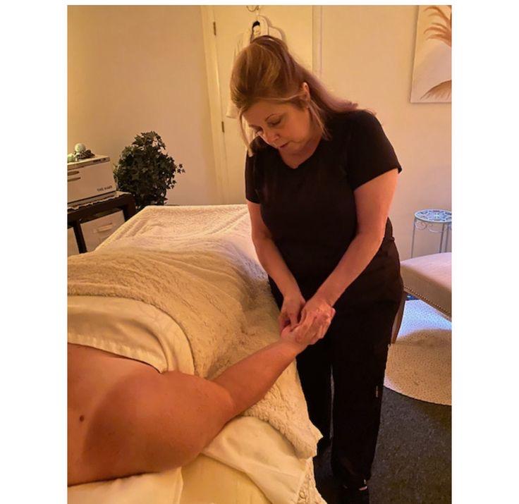 Candicovert Massage Parlor Image