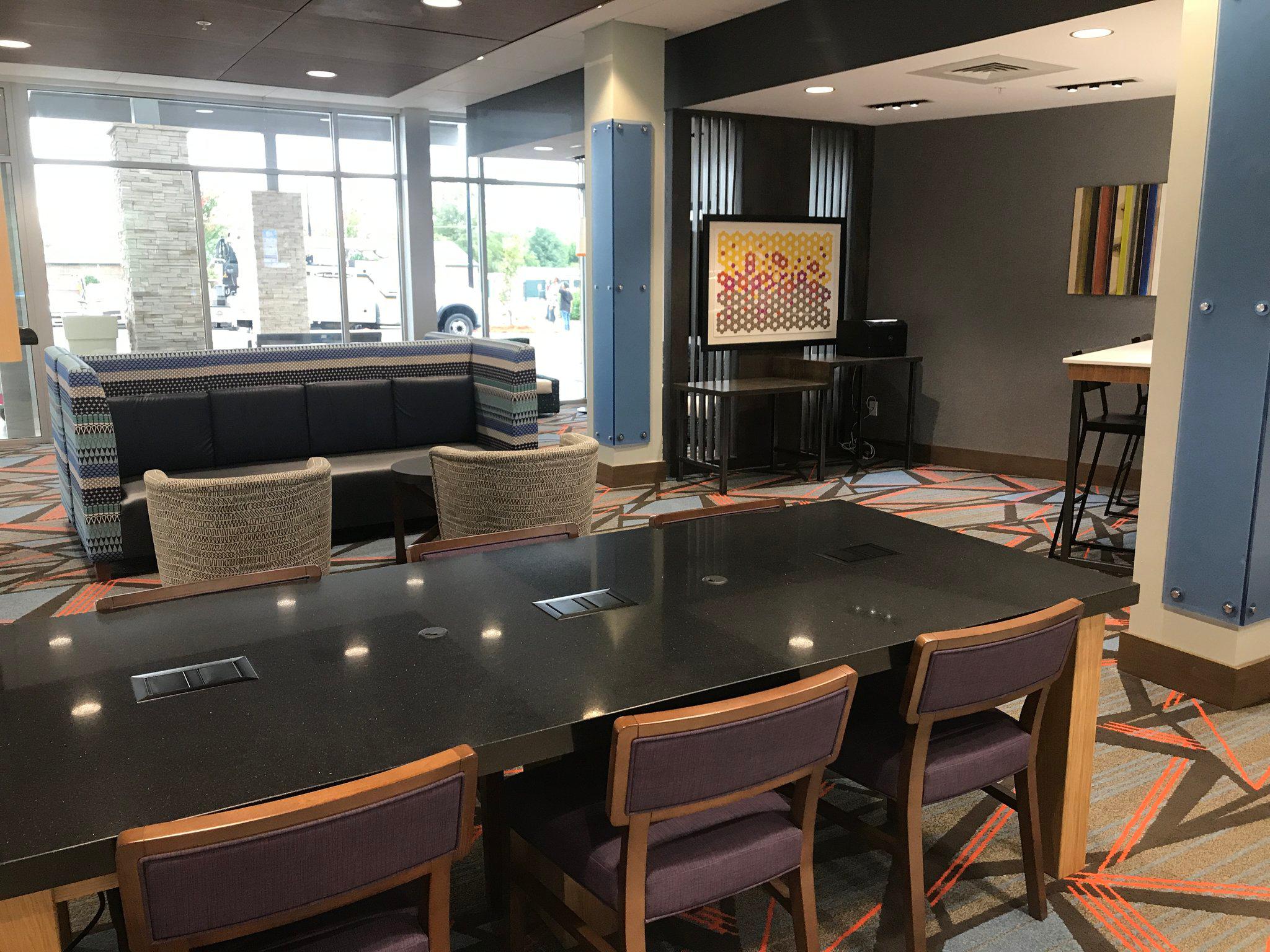 Holiday Inn Express & Suites Greenville SE - Simpsonville Photo