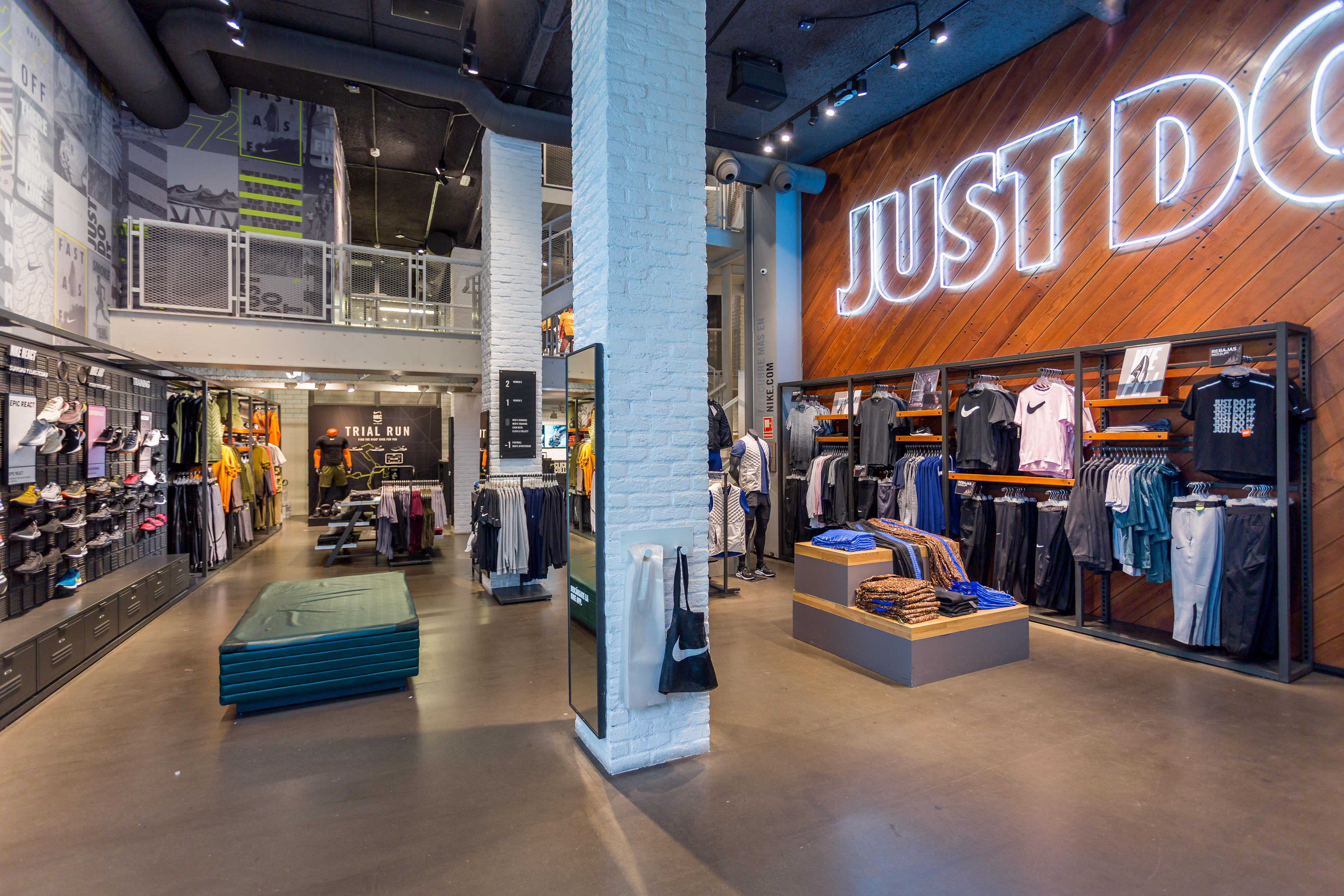 Images Nike Store Gran Via
