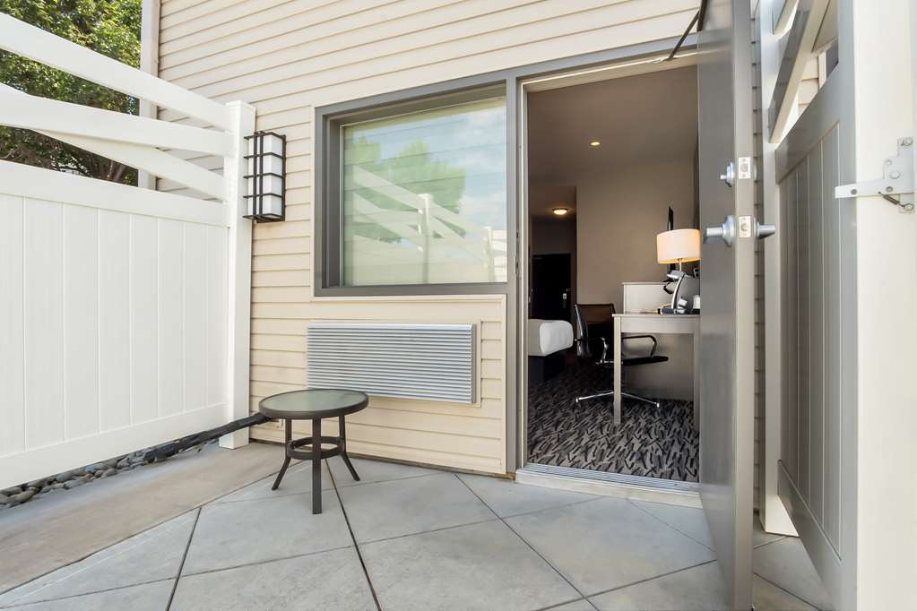 Best Western Sawtooth Inn & Suites Image