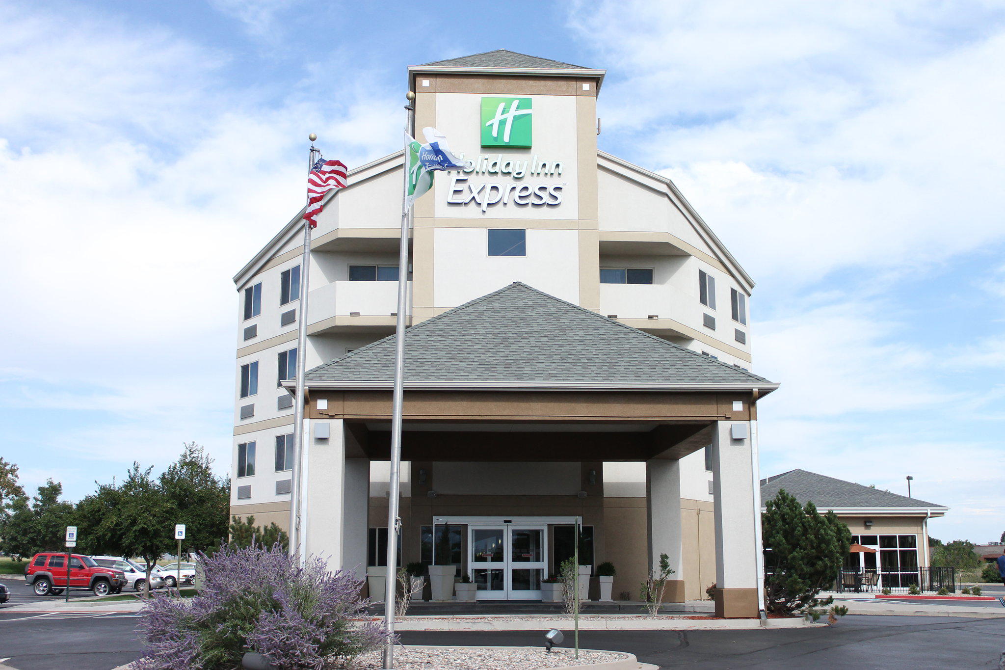 Holiday Inn Express & Suites Colorado Springs Airport Photo