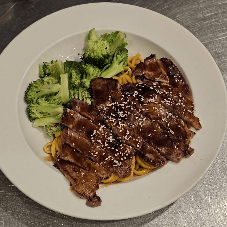 Teriyaki Lo-mein Noodles Platter