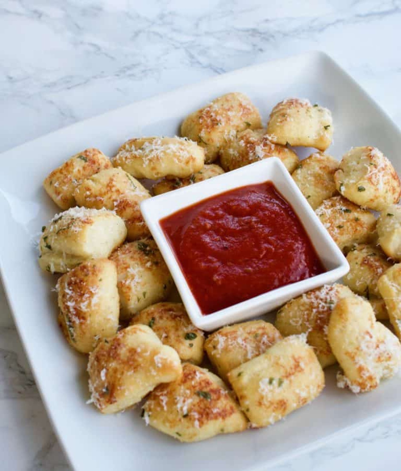 Garlic Not Knots*
