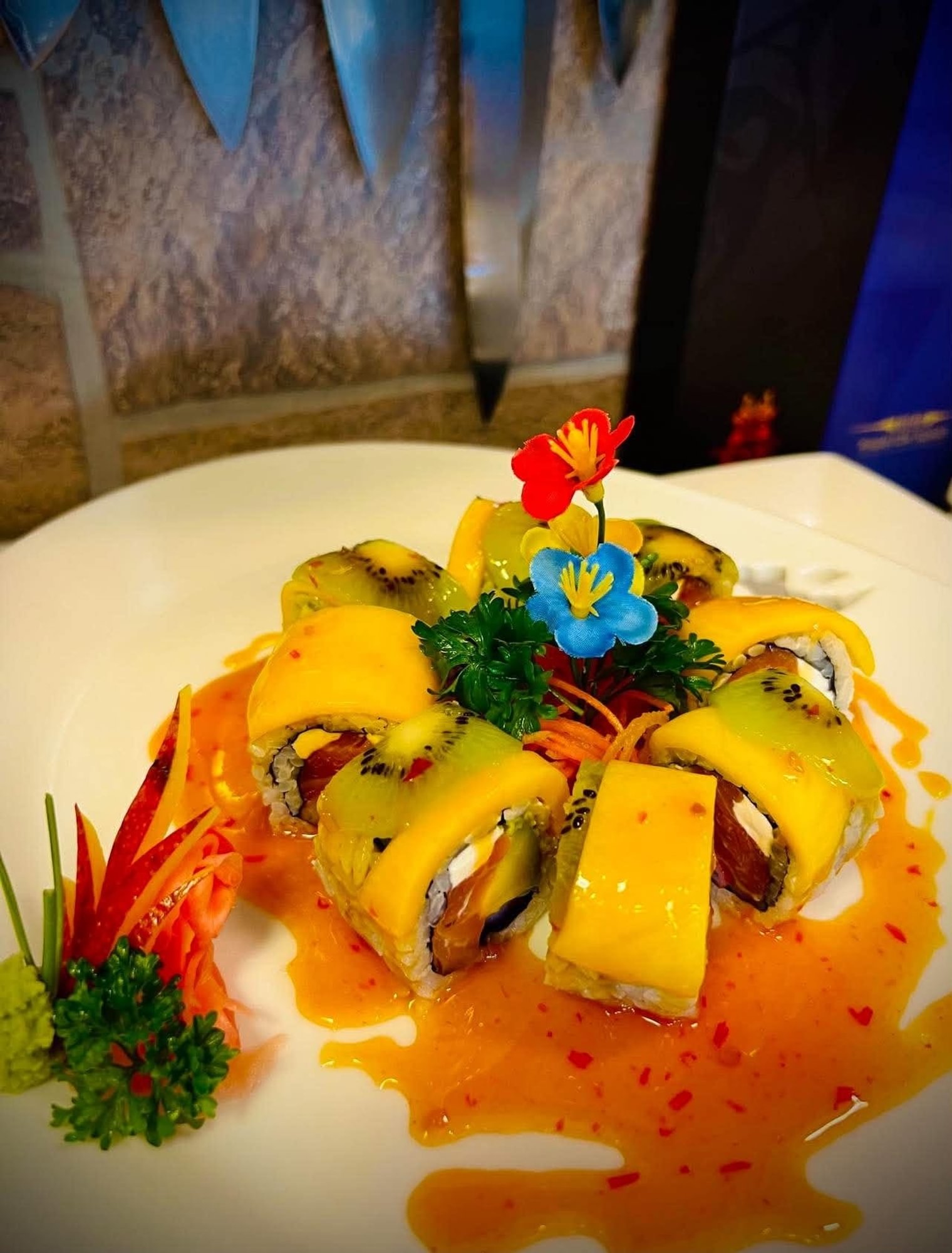 TROPICAL ROLL