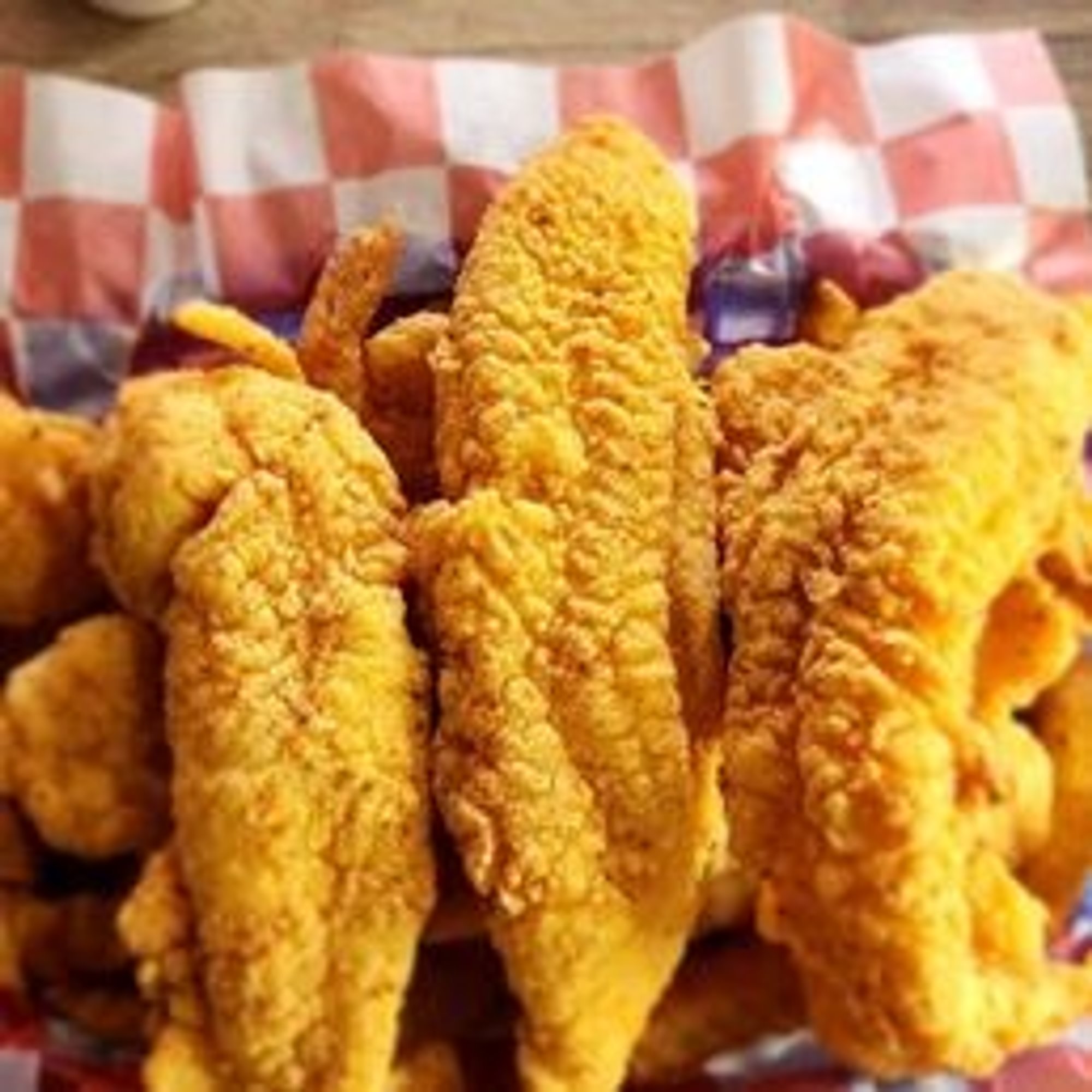 Fried Fish (3) & Plain Waffle *LUNCH*