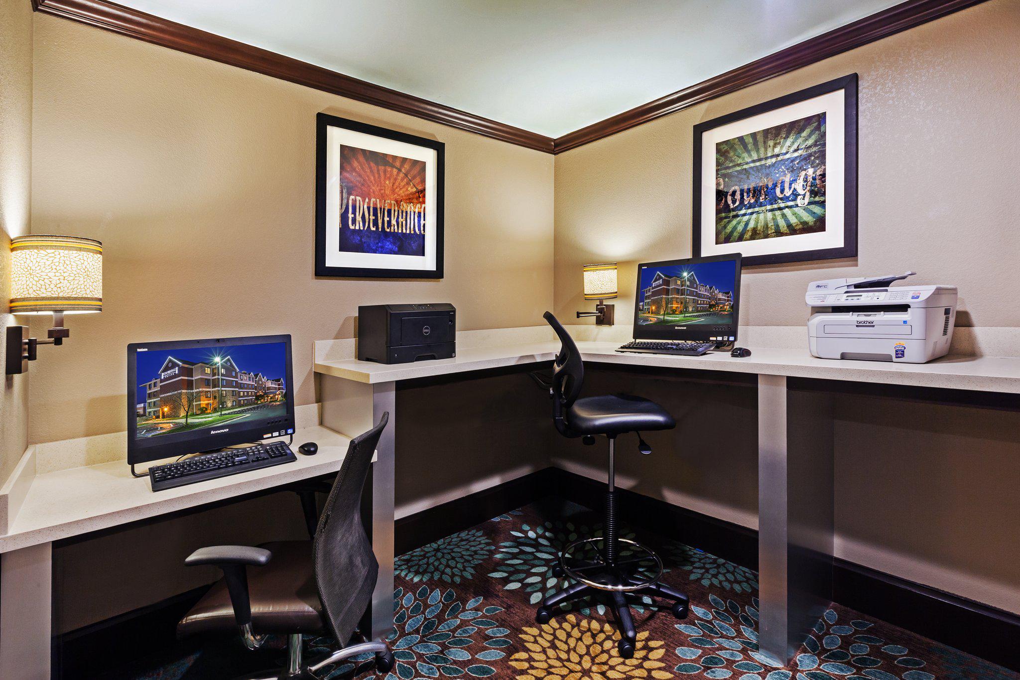 Staybridge Suites Tulsa-Woodland Hills Photo