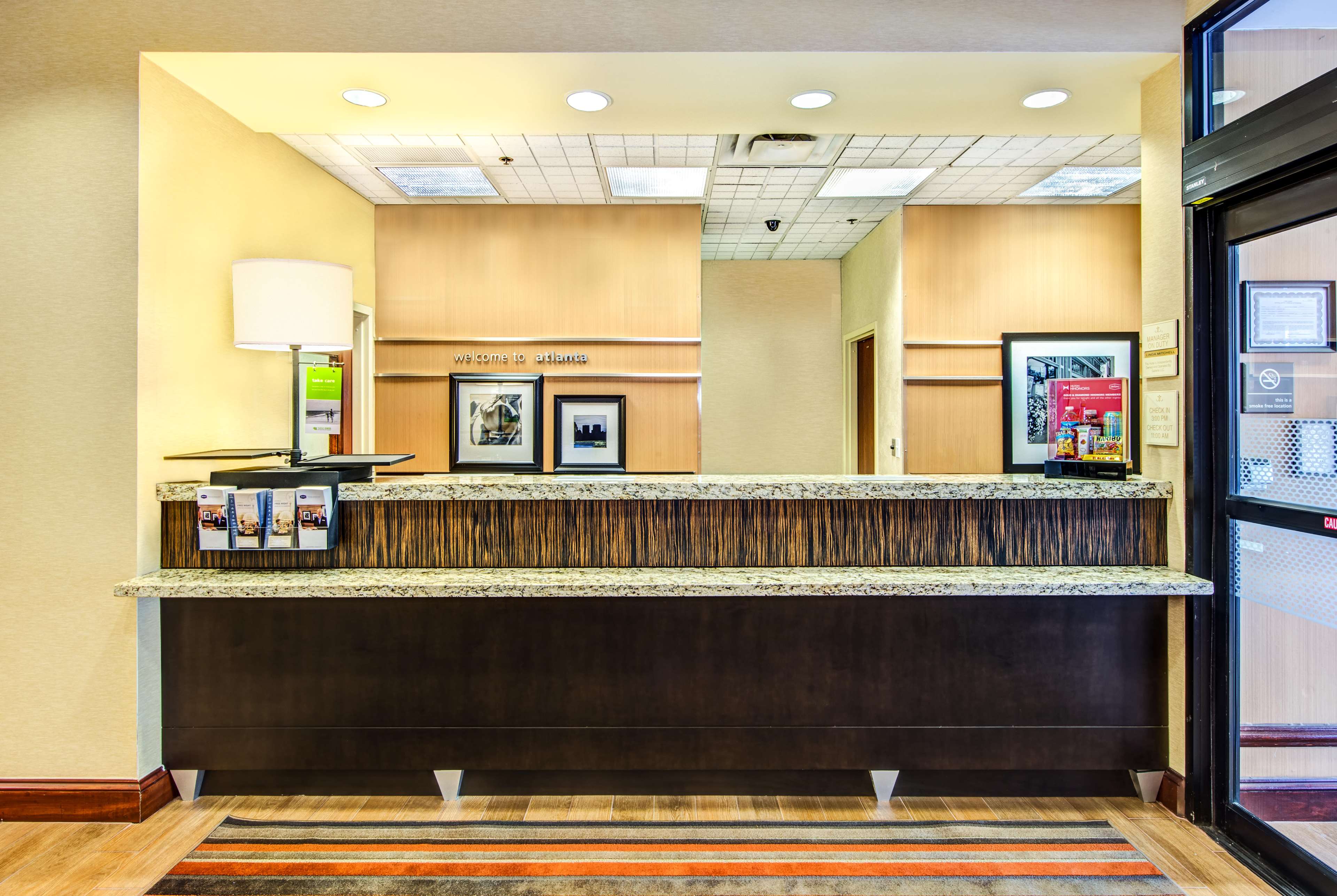 Hampton Inn & Suites Atlanta-Galleria Photo