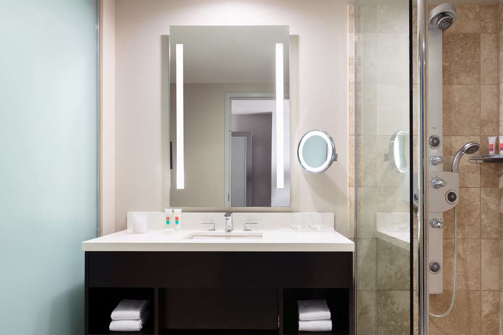 The Lofton Hotel Minneapolis, Tapestry Collection by Hilton Image