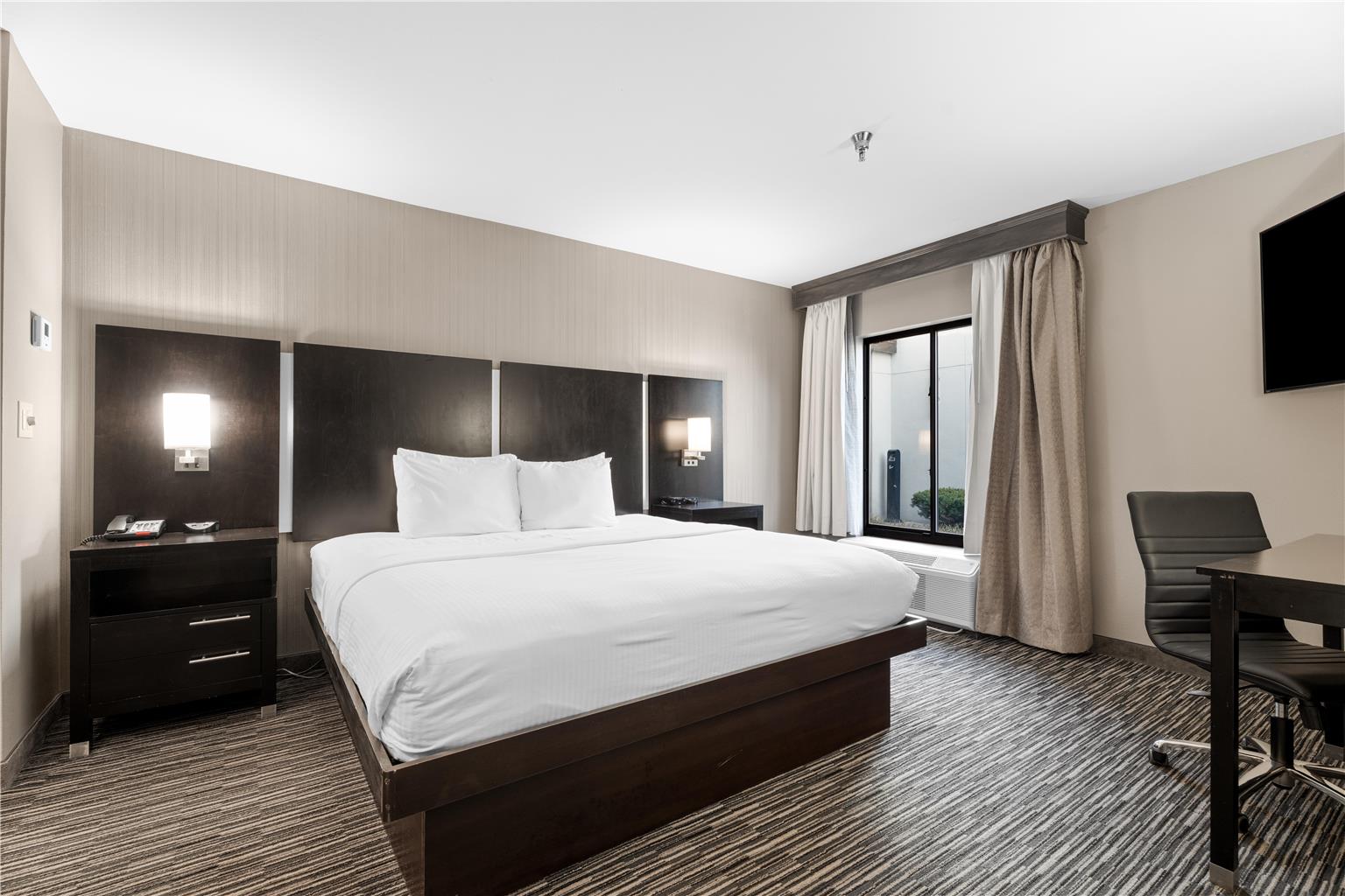 Best Western Courtview Hotel Image