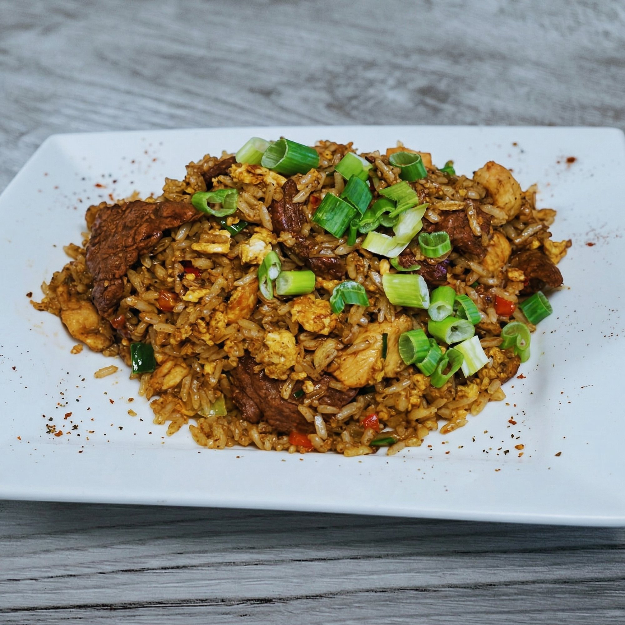Chaufa Mixto Carne & Pollo / Beef & Chicken