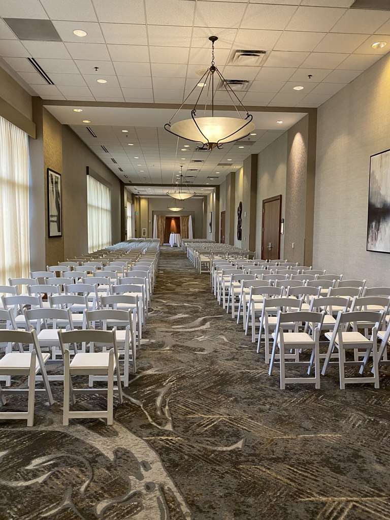 DoubleTree by Hilton Hotel Bay City - Riverfront Image