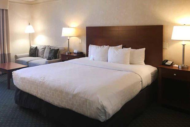 Images Clarion Hotel & Conference Center