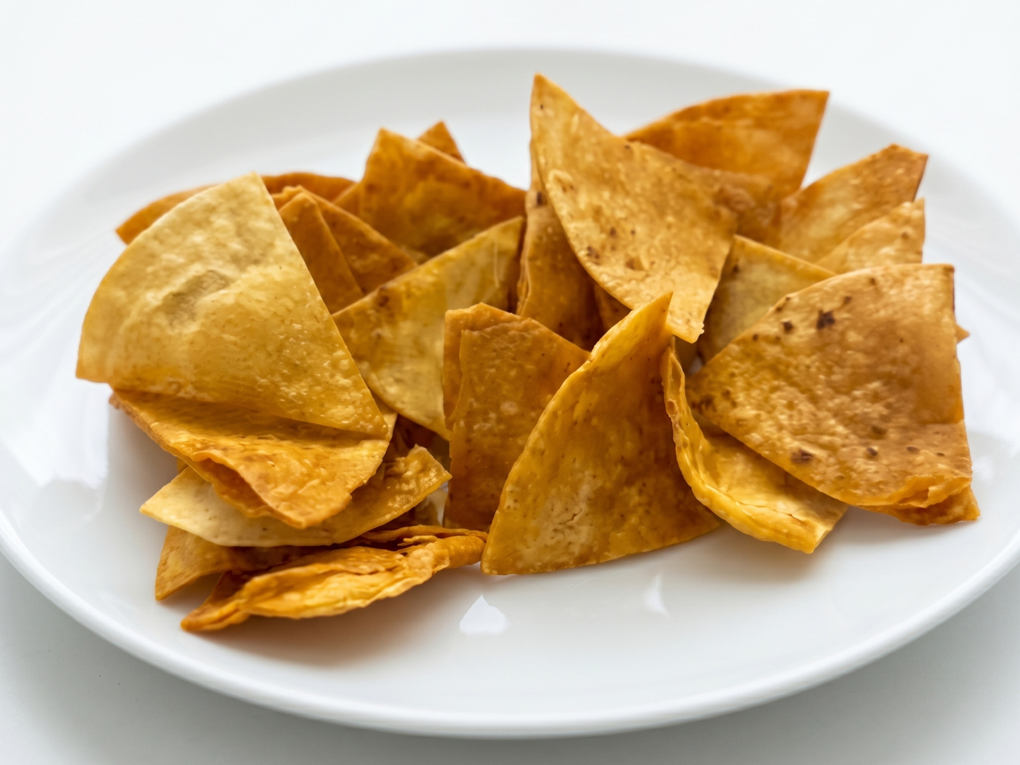Flour Chips & Queso Dip 8OZ
