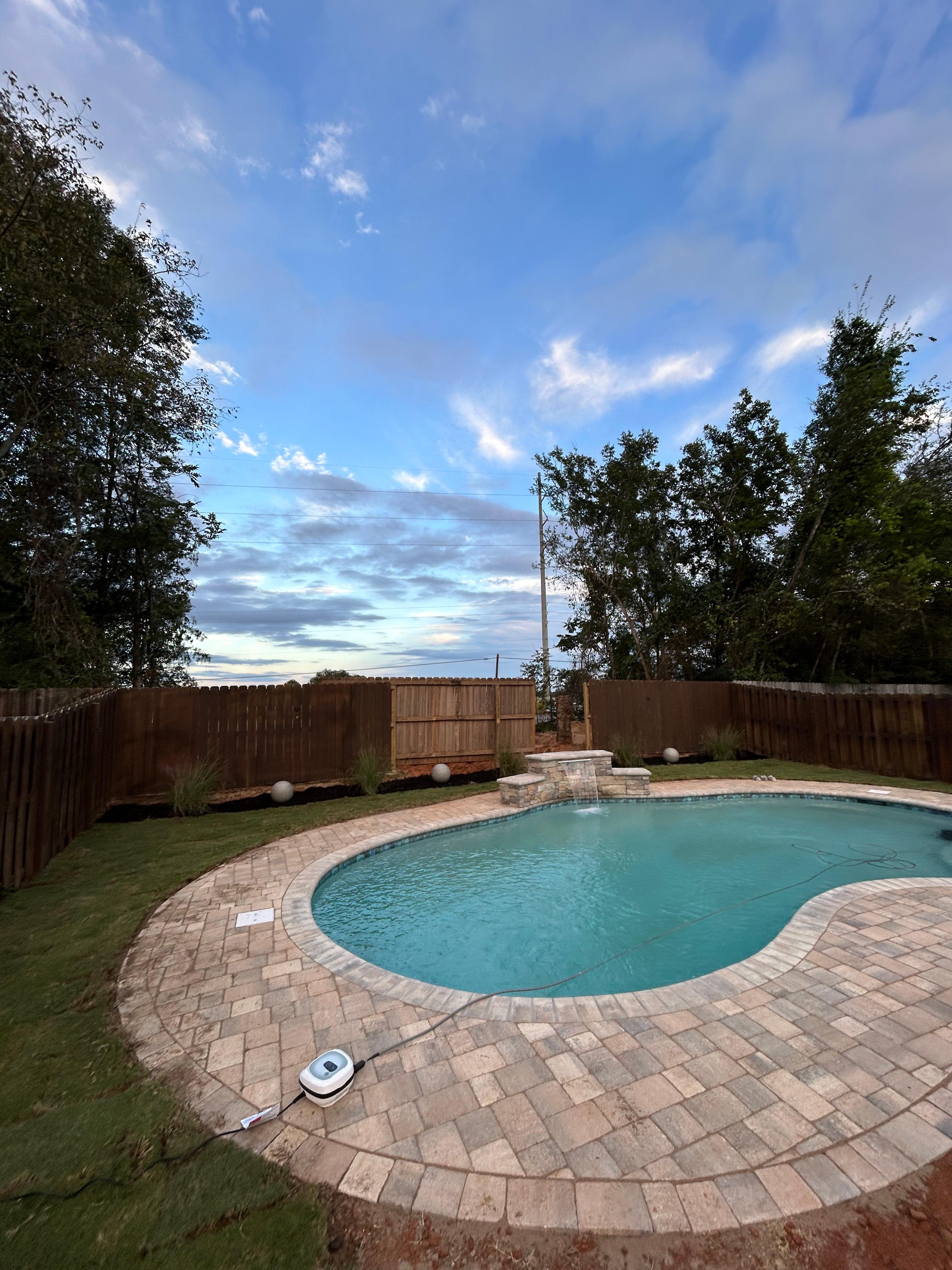 Truvian Lawn Care Logo