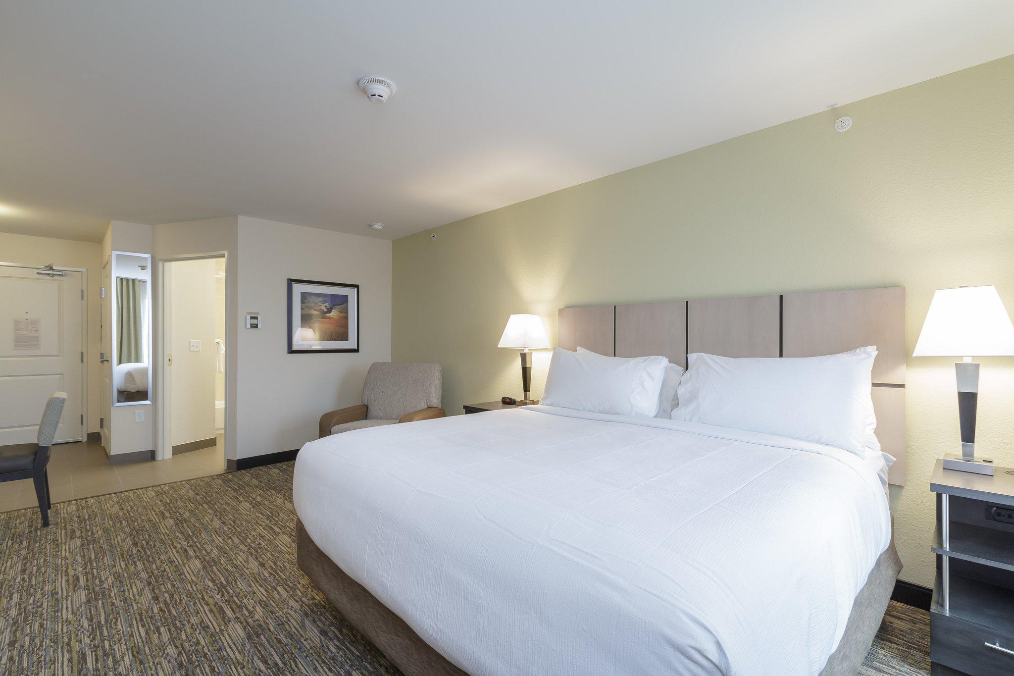 Candlewood Suites Mishawaka Photo