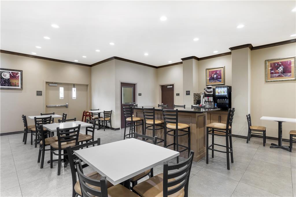 Best Western Red River Inn & Suites Image