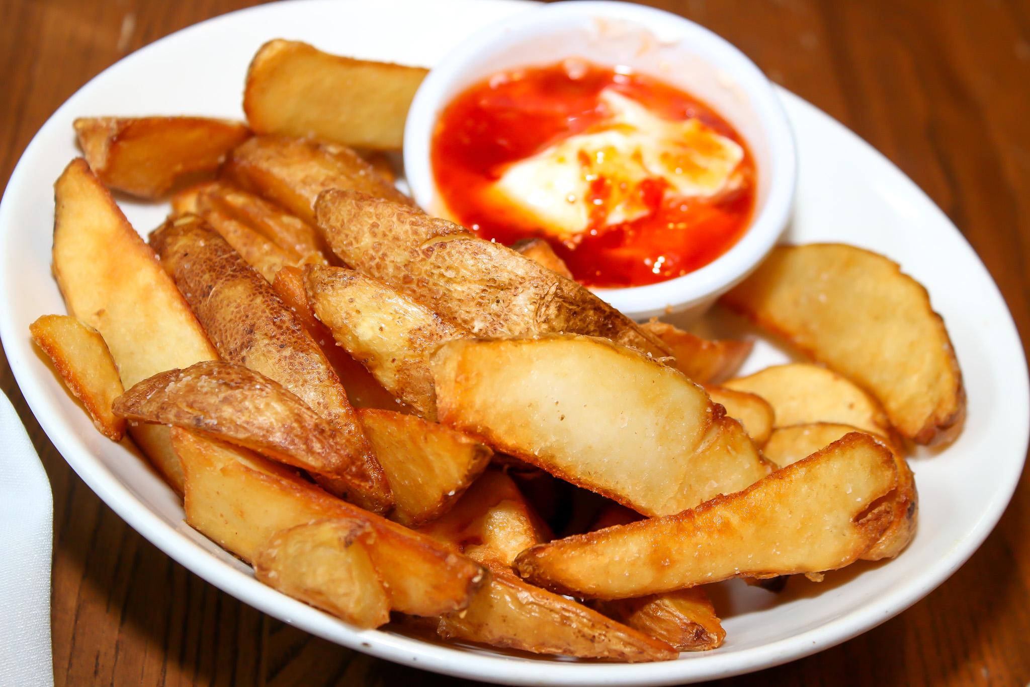 Wedges with Sour Cream & Sweet Chili