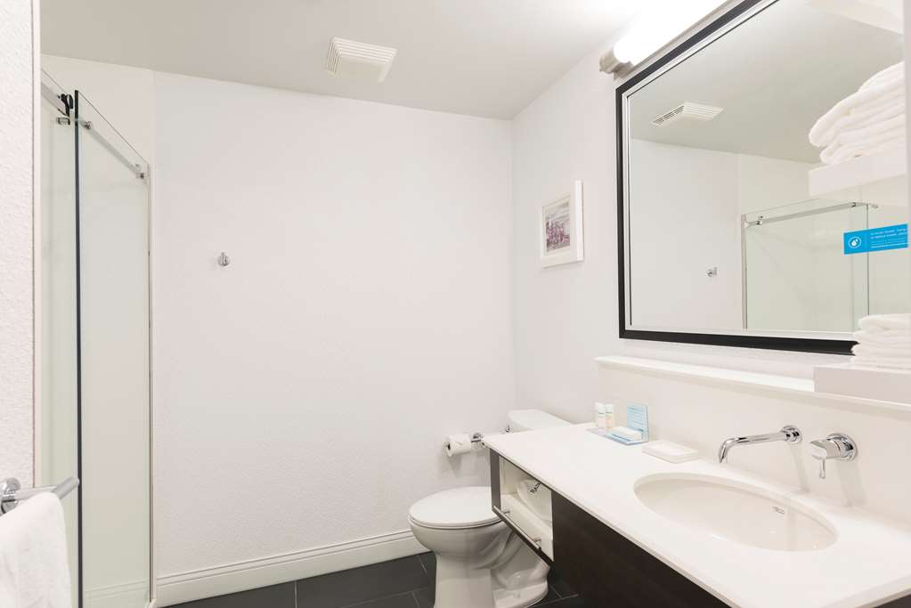 Hampton Inn Midland Image