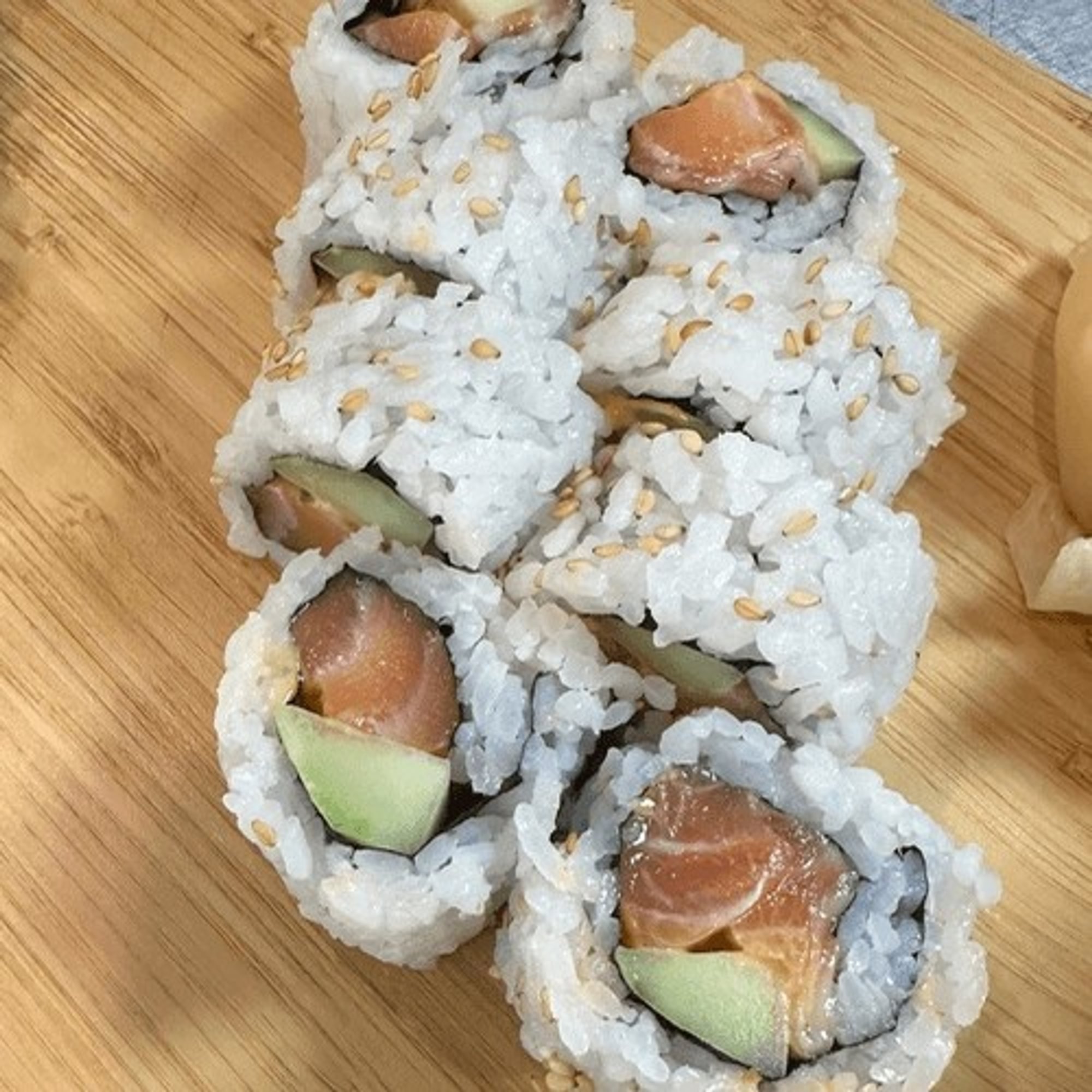 Spicy Salmon Roll