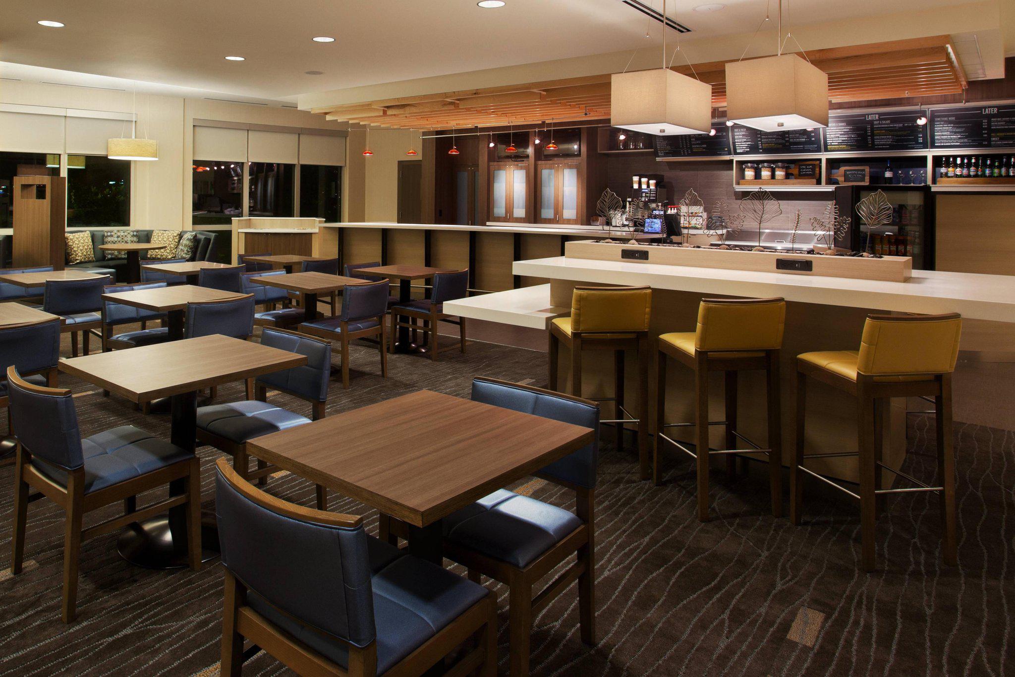 Courtyard by Marriott Orlando South/Grande Lakes Area Photo