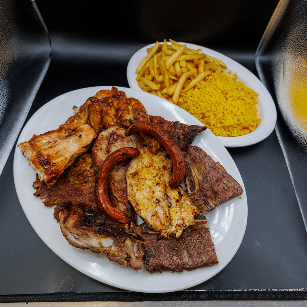Parrillada Mixta (Served with rice and fries)