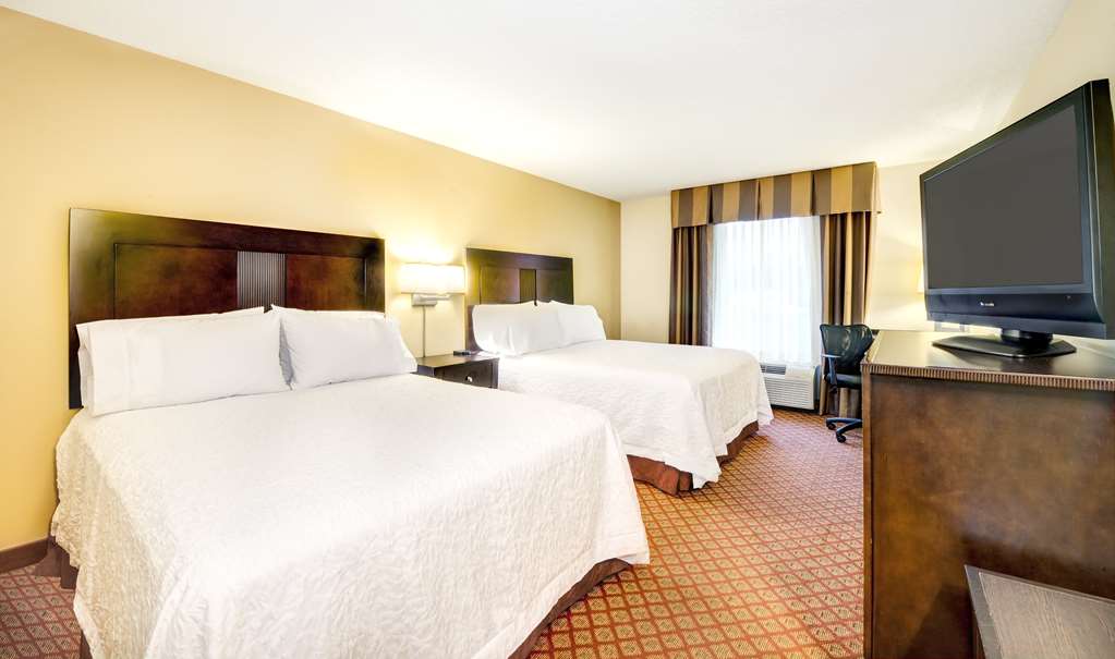 Hampton Inn & Suites Scottsboro Image