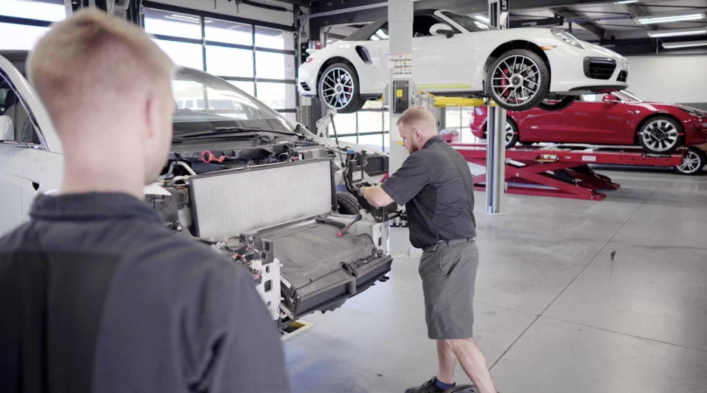 K & M Collision Image