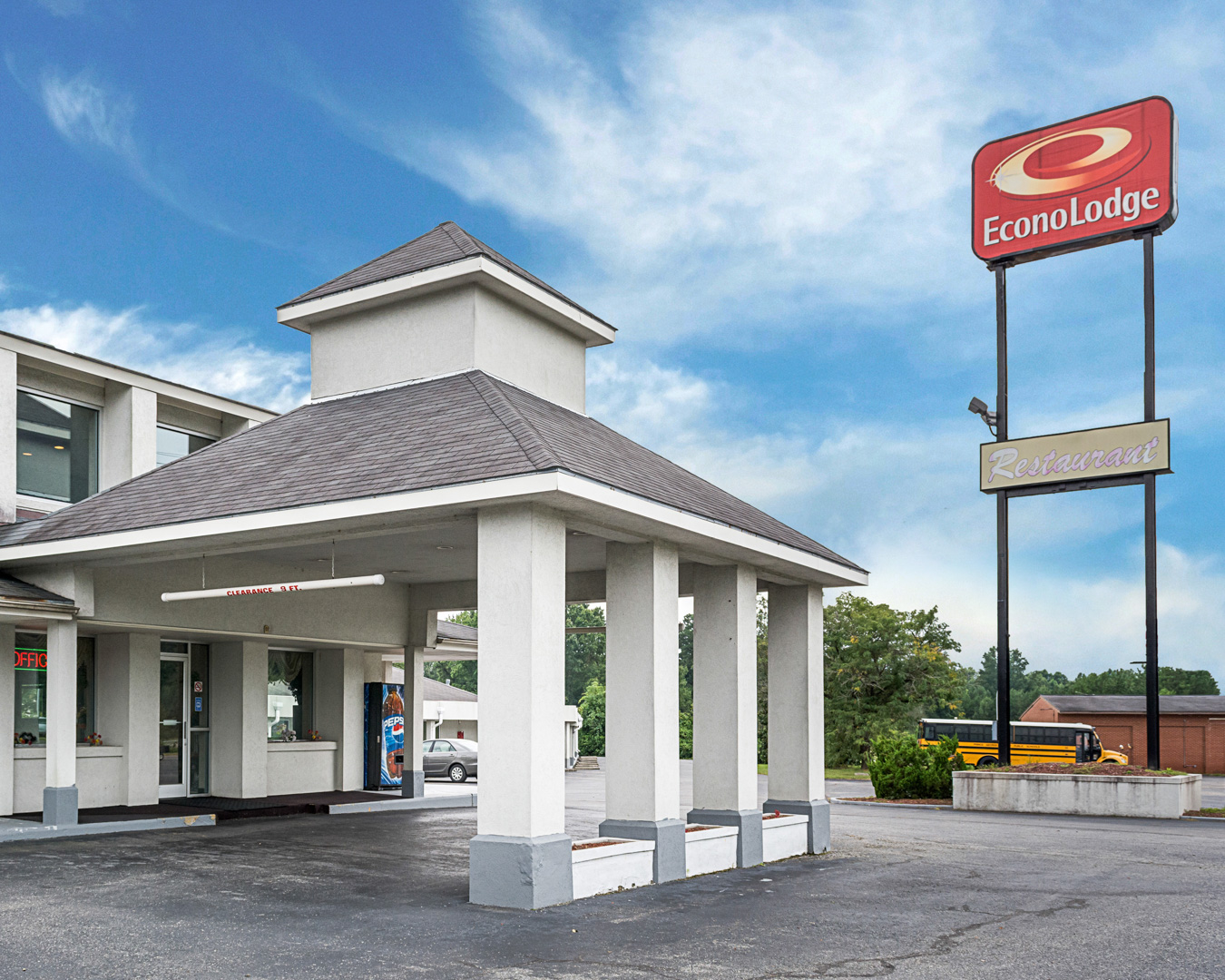 Econo Lodge South Logo