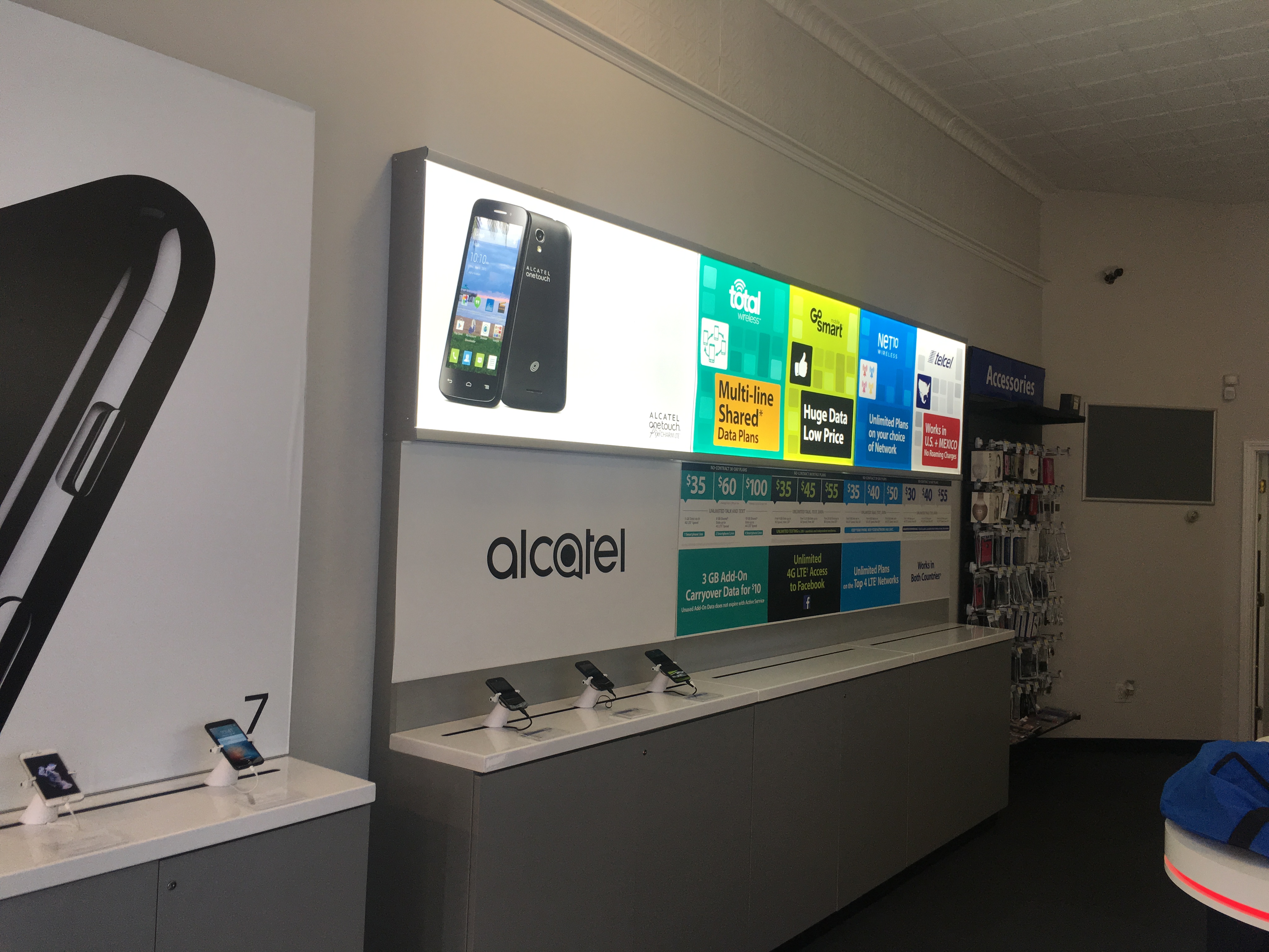 Total Wireless Store Photo