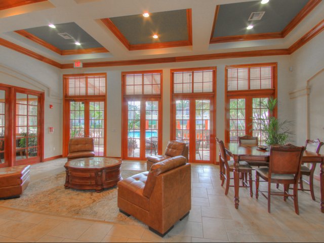Polo Glen Image