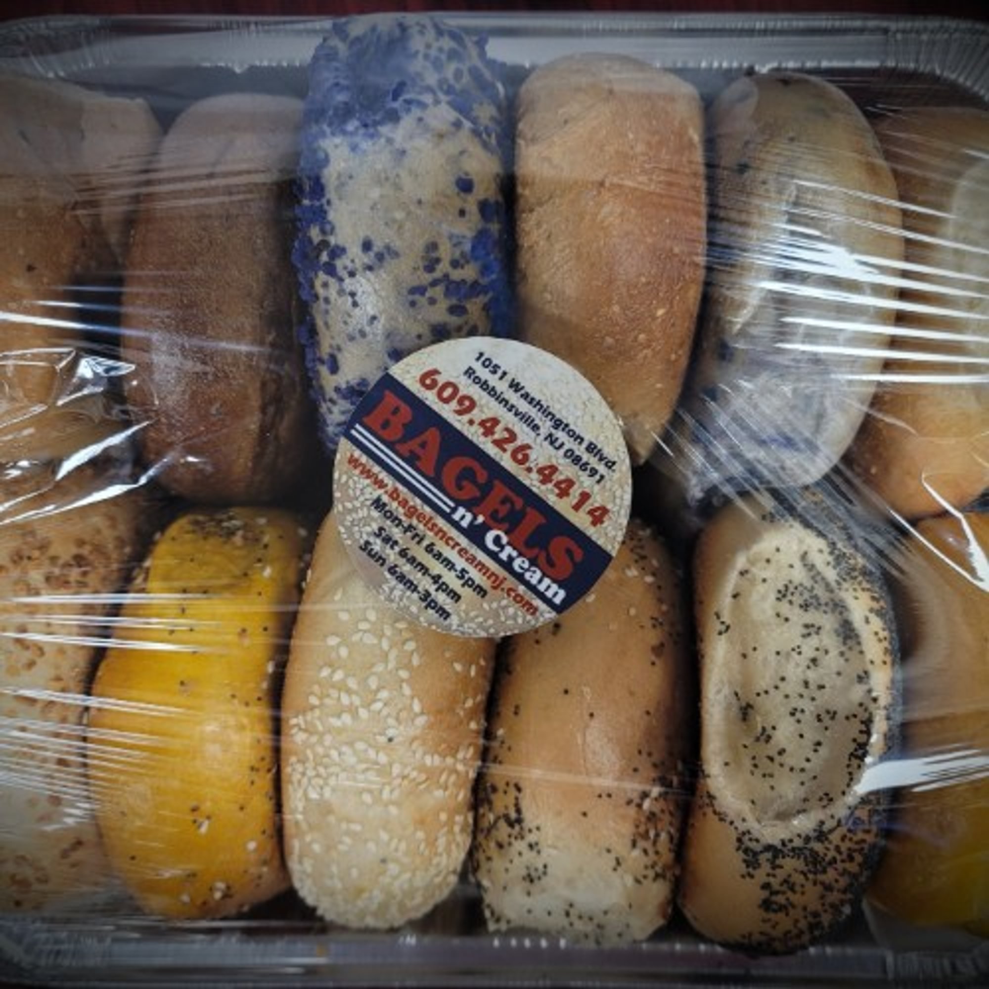 One Dozen Bagels Sliced/Wrapped in Tray